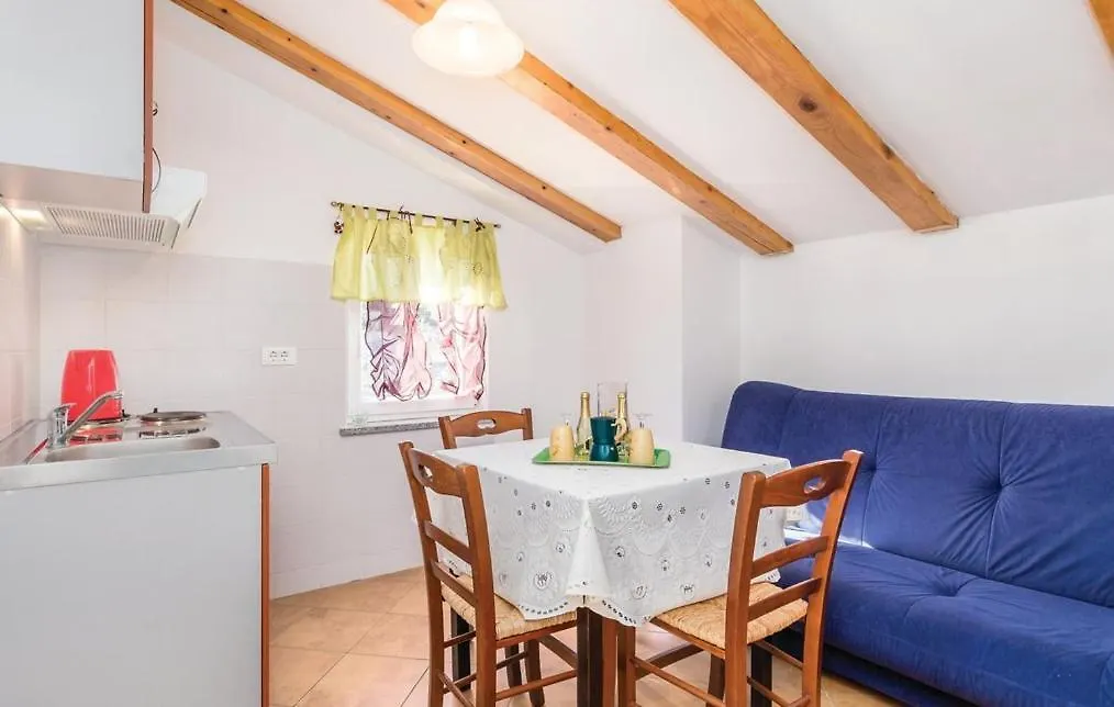 Apartments Franelli Brseč