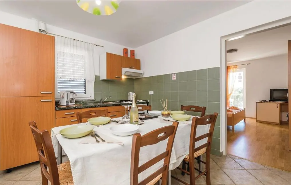 Apartments Franelli Brseč